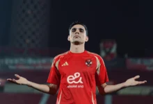 أشرف بن شرقي بقميص الأهلي